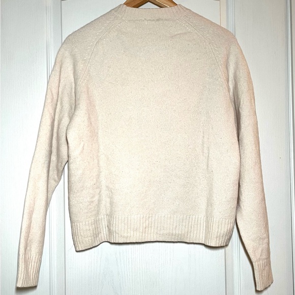 Uniqlo Women's Cream 100% Wool Crewneck Sweater Jumper Casual Classic, Size M - Picture 4 of 9